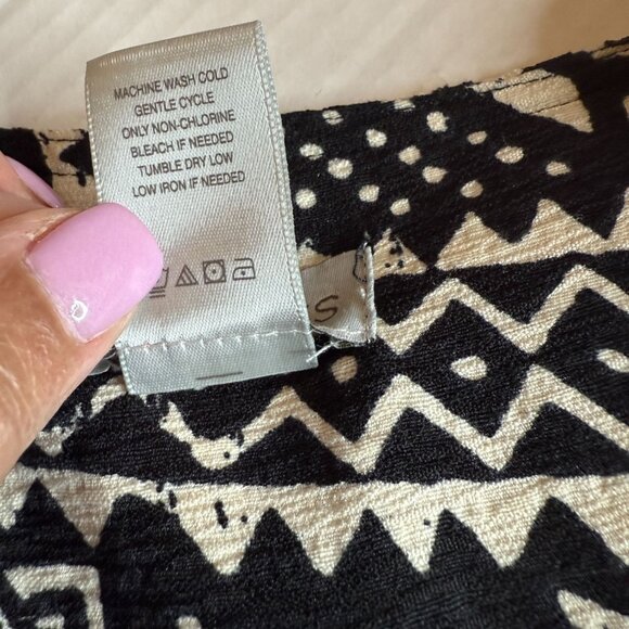 Multiples Women’s PL Jacket – Black & Cream Tribal Geometric Print Button Front - Picture 4 of 10